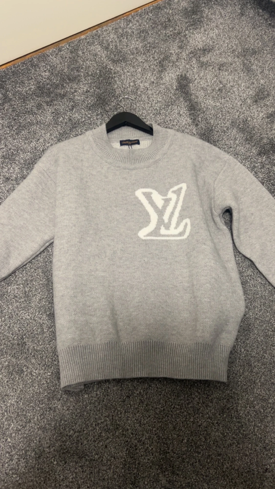 Grå stickad tröja Louis Vuitton - 1