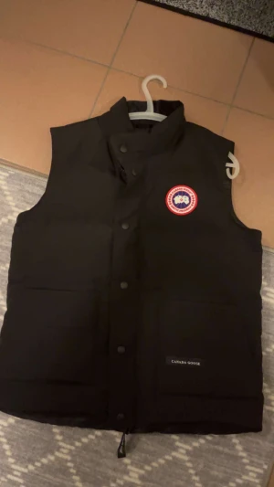 Canada goose vest - Very good condition. Size S