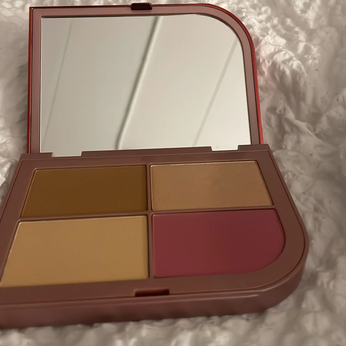 Sminkpalett med bronzer, rouge & highlighter - 2