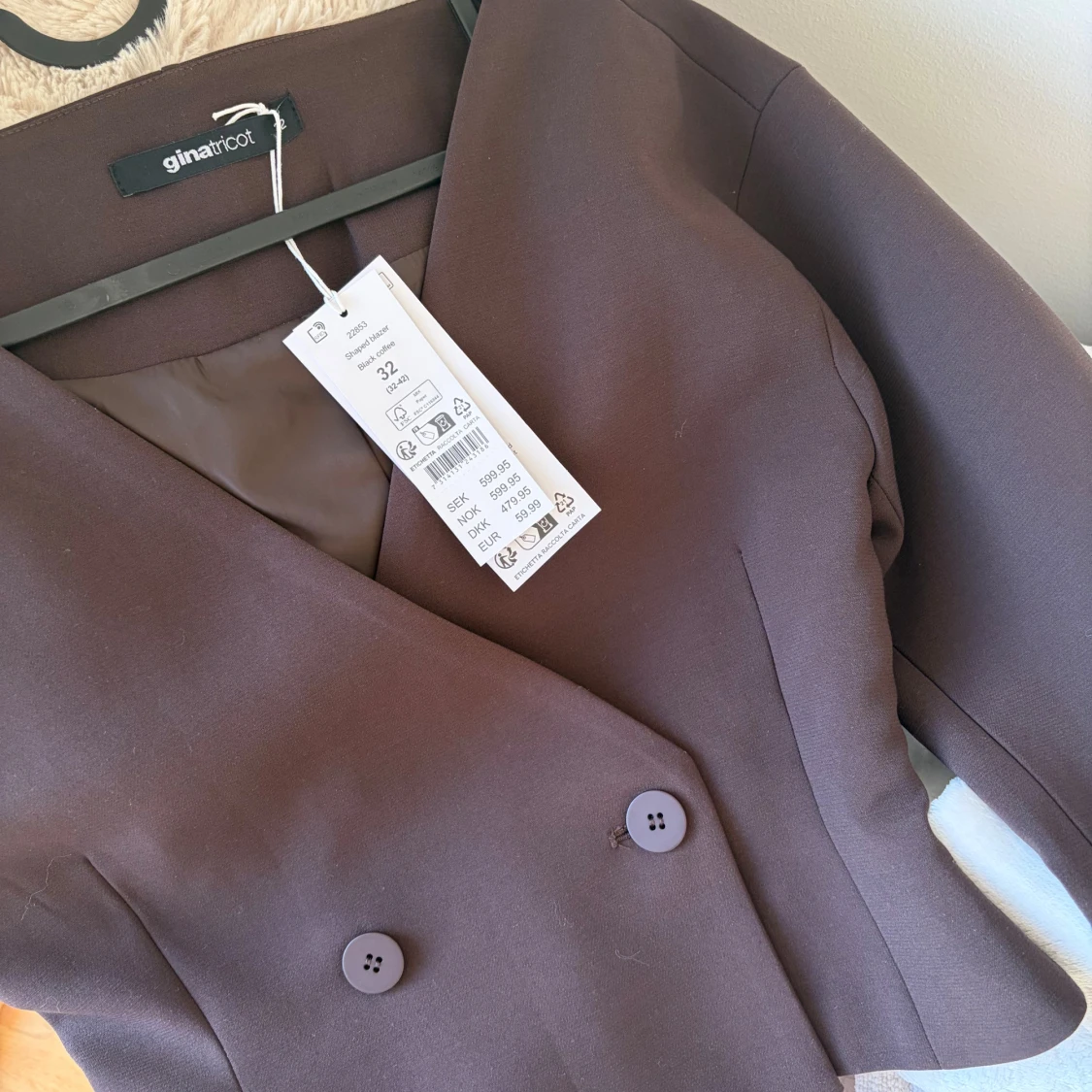 Kort kavaj från Gina  - 1