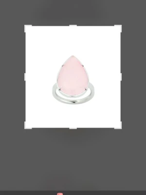 Edblad ring  -  Ny Edblad ring med en stor, droppformad ljusrosa sten och silverfärgad ringband. Storlek 17.