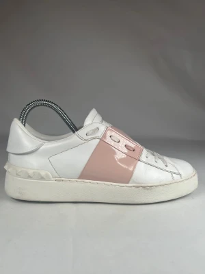 Valentino garvani dam - Fint skick, dustbag medkommer. Storlek 37,5/38