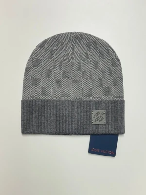 Lv Mössa - Helt ny aldrig använd. Storlek One size. Snabb frakt.