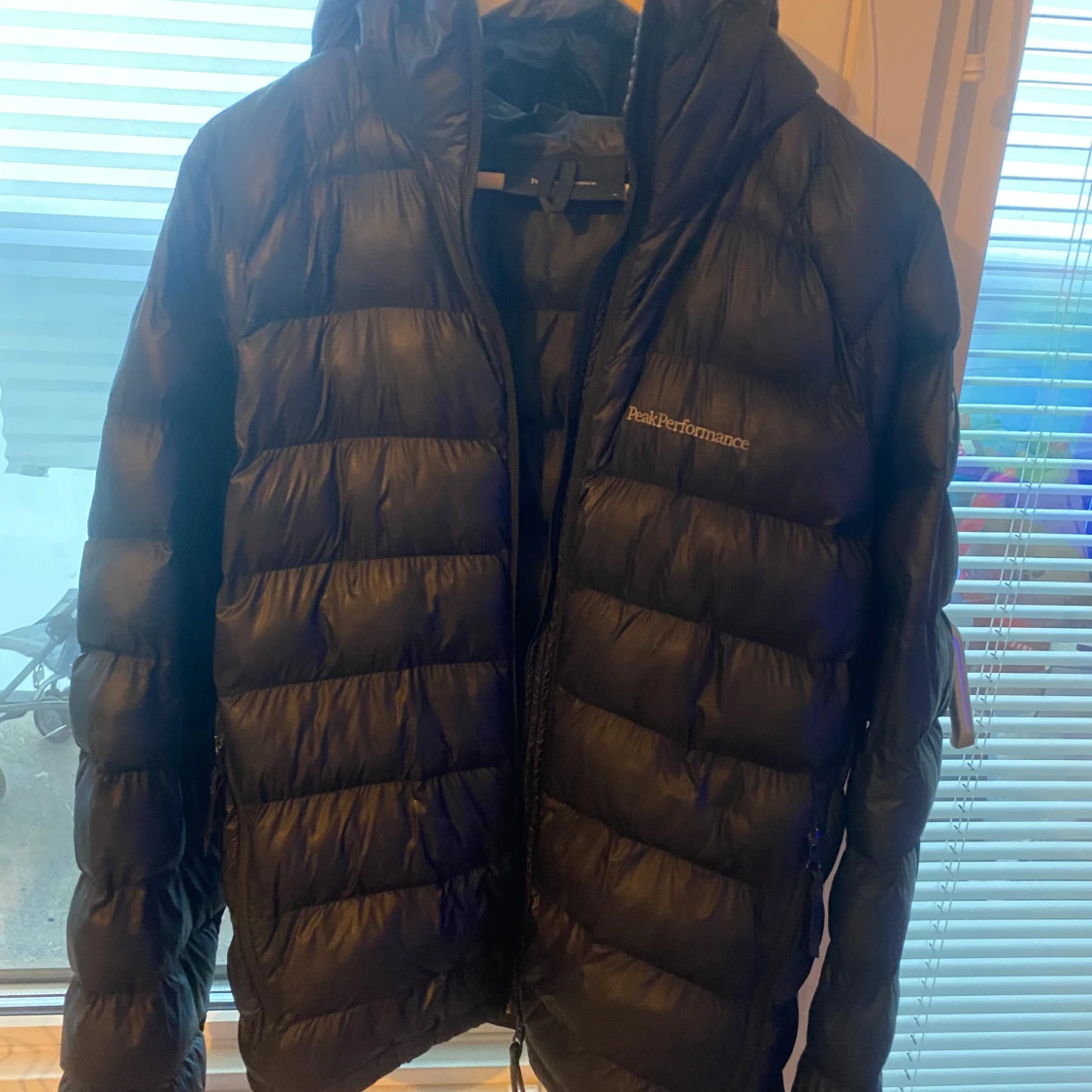 Svart dunjacka Peak Performance - 3