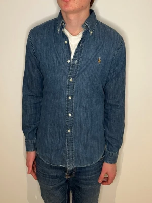 Ralph lauren jeansskjorta  - 9.5/10 | S men passar M
