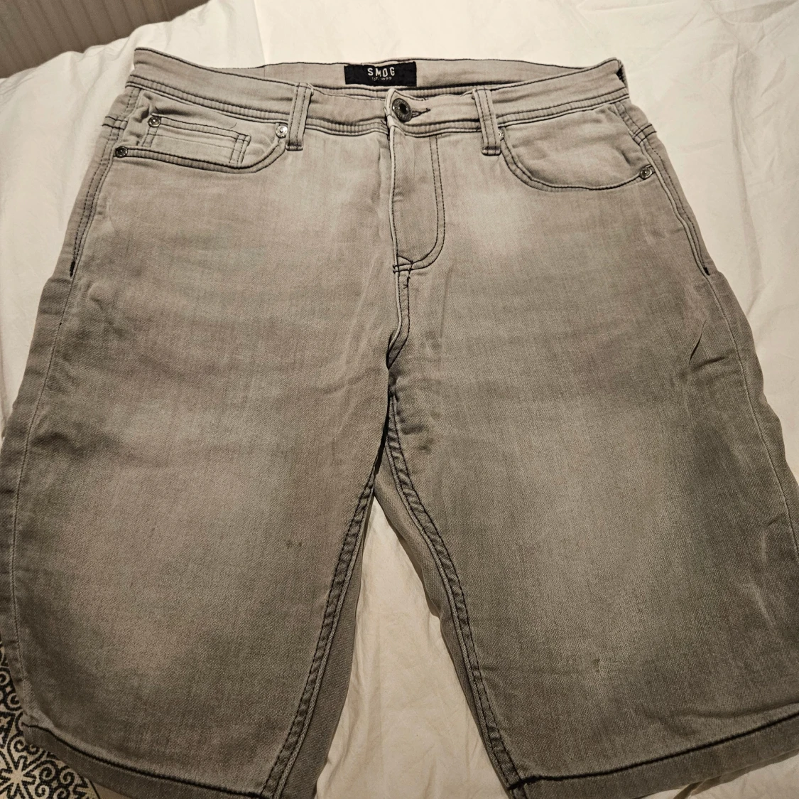 Grå jeansshorts från SMOG, storlek M - 1