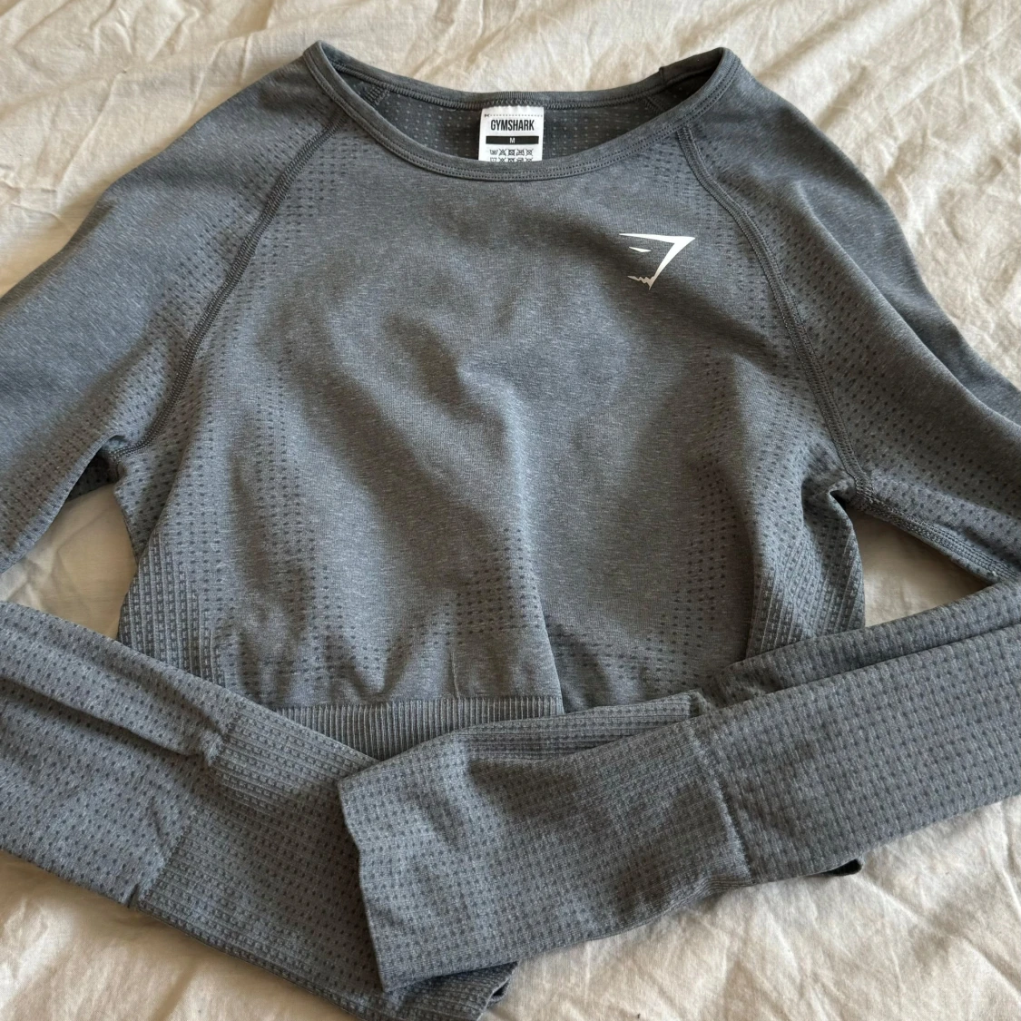 Grå croppad långärmad träningstopp Gymshark - 2