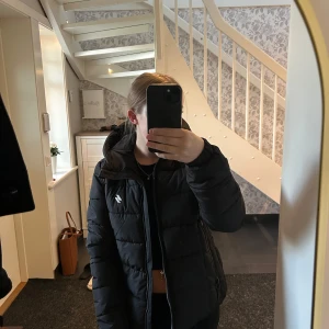 Superdry vinterjacka - Fin vinterjacka från superdry i storlek 36💕 Oanvänd