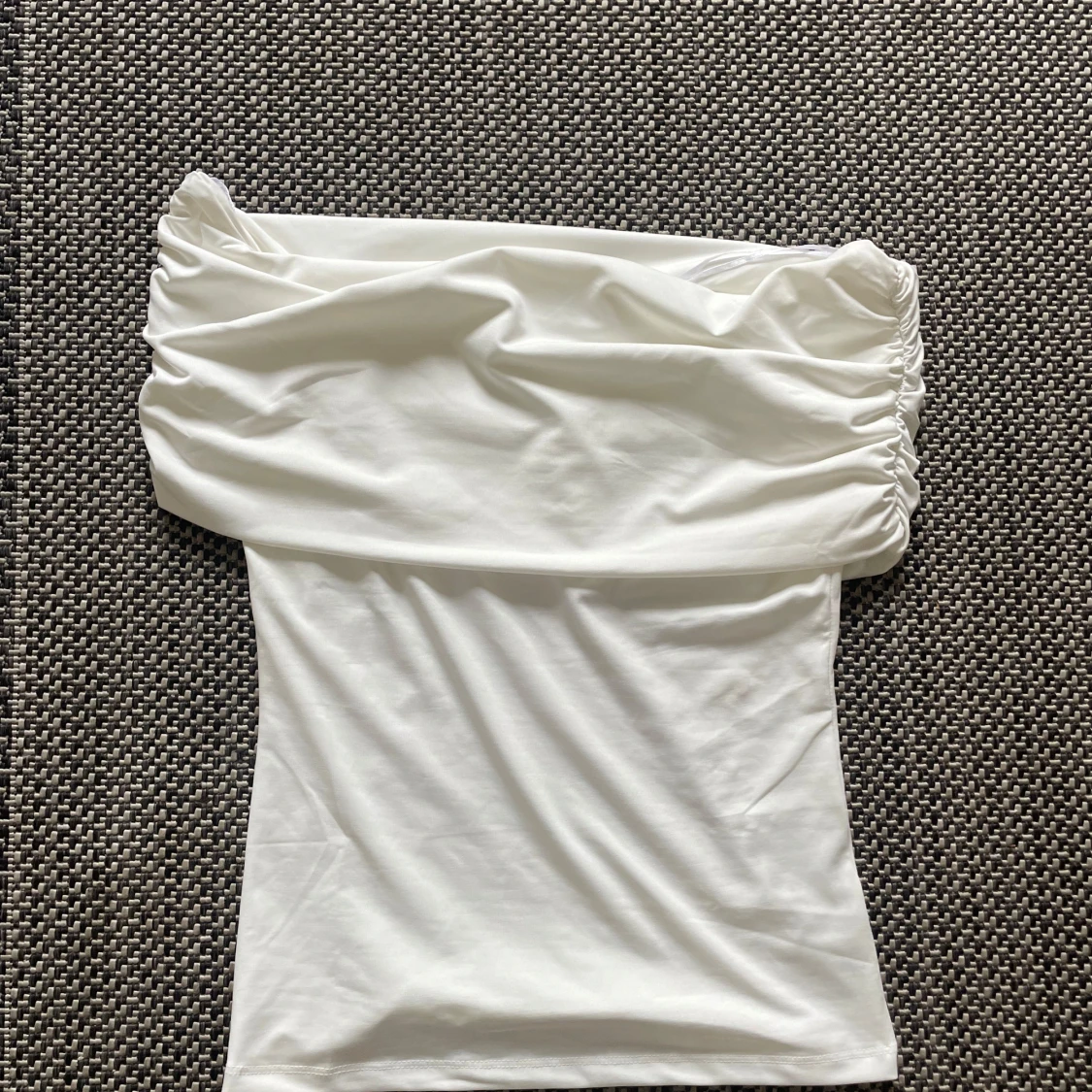 Vit offshoulder topp från H&M  - 2