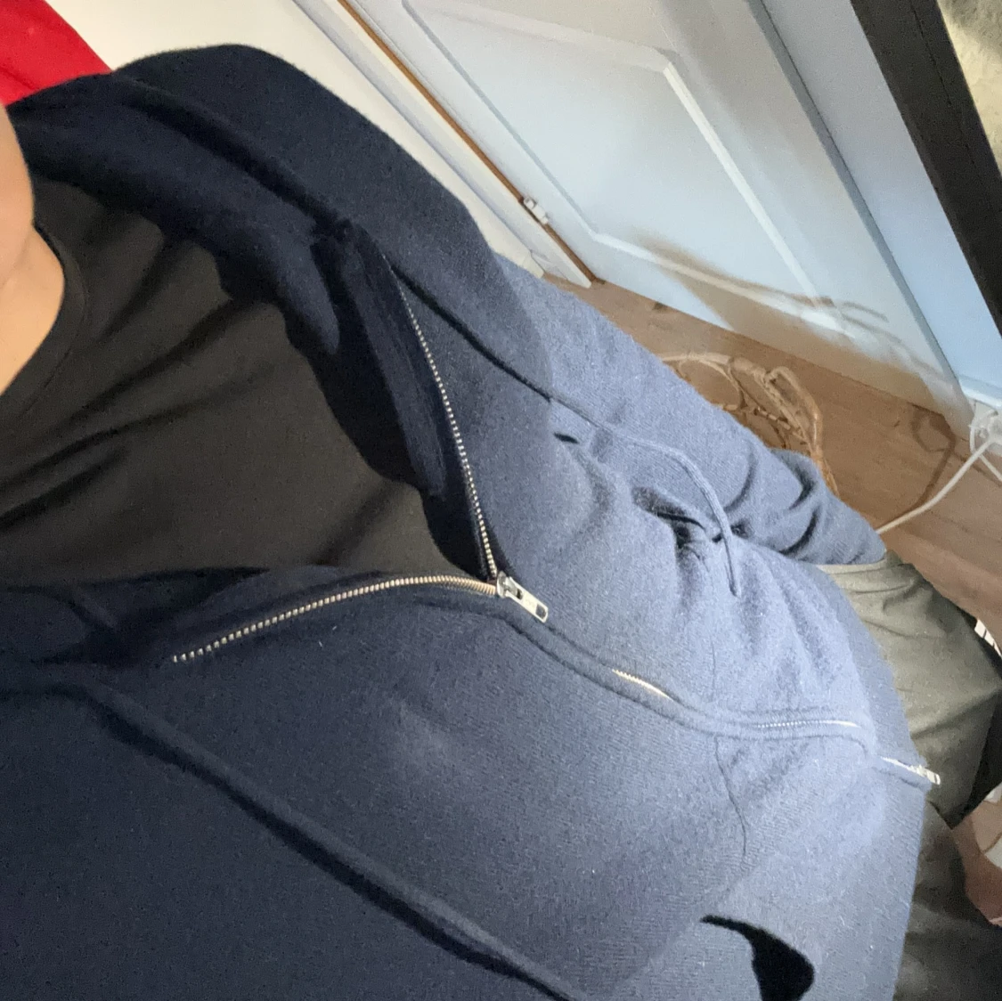 Mörkblå hoodie med dragkedja - 1