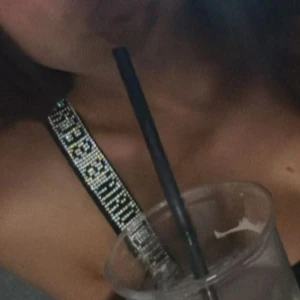 Victorias secret bh band  - Sätt på bhn för att de ska se ut som att hela den är Victorias secret aldrig använt inte ens testad då ja råkade köpa 2 💗💗