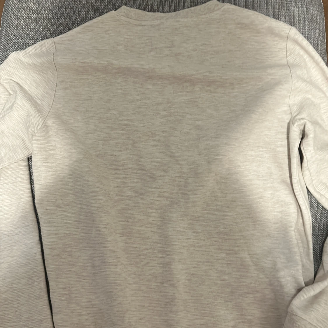 Beige sweatshirt i bomull, strl M - 1