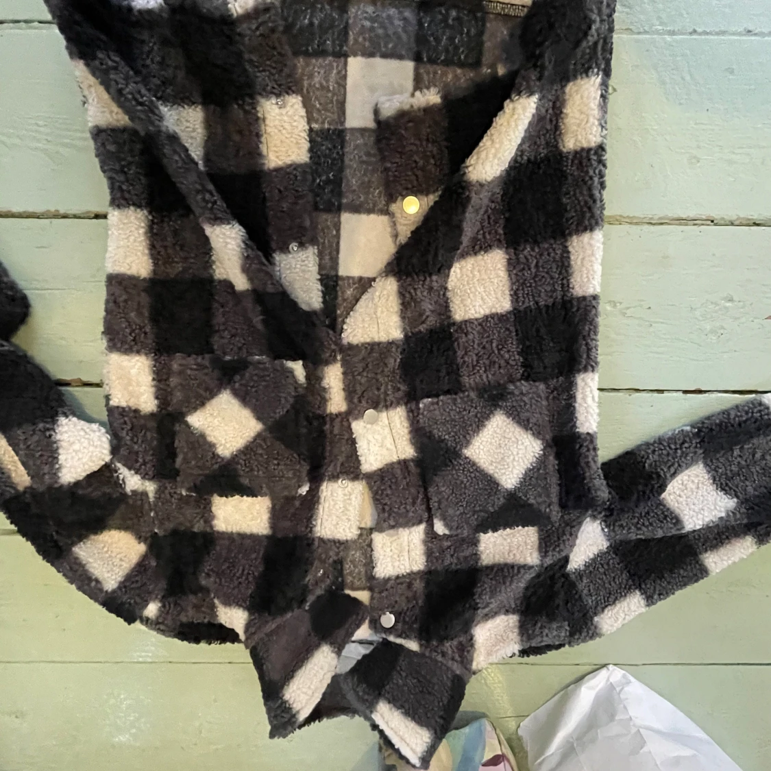 Rutig teddy-overshirt från Kappahl