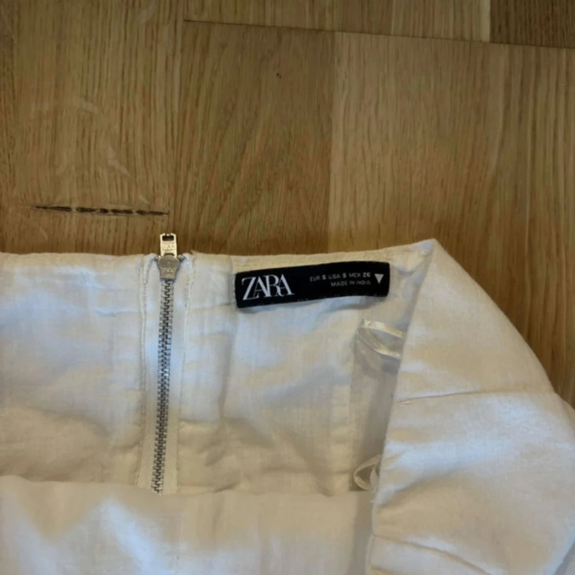 Vit axelbandslös korsett från Zara - 3