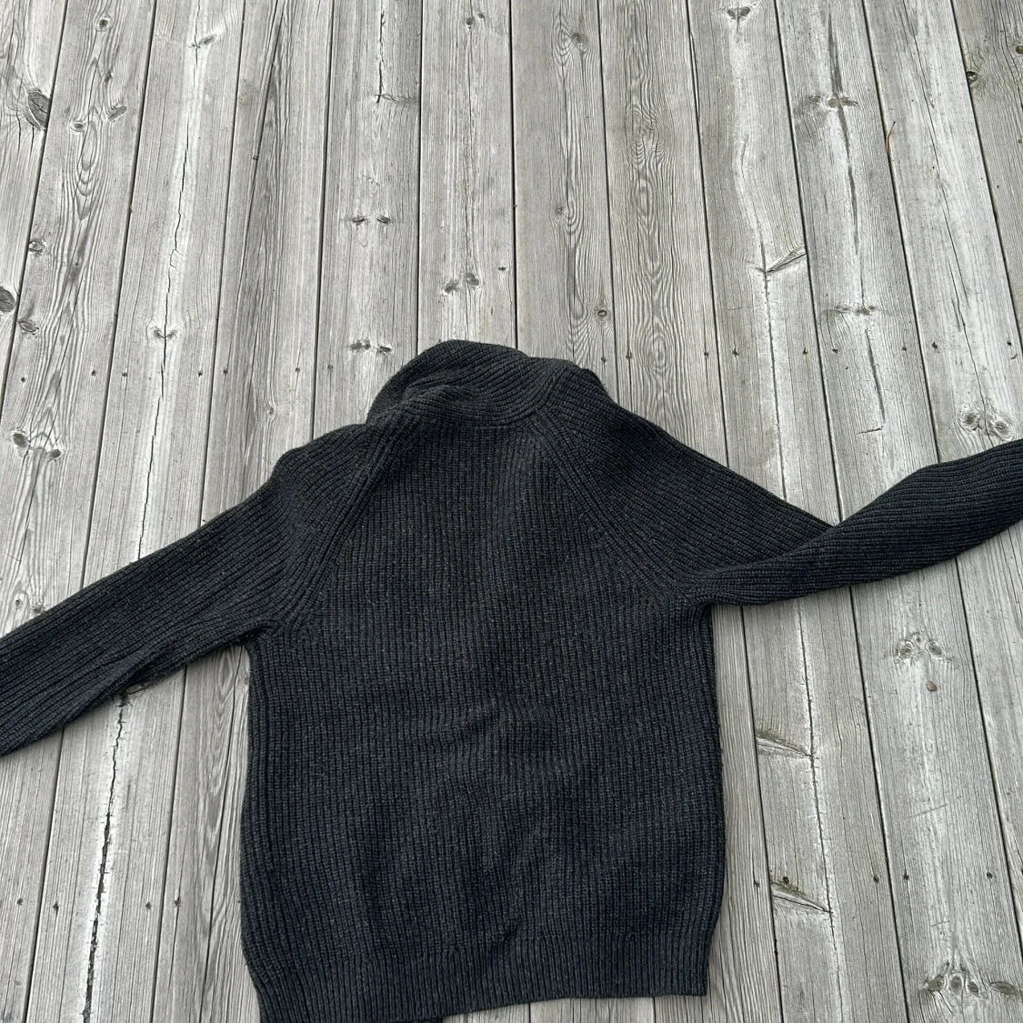 Mörkgrå kofta från Hackett i merinoull - 1