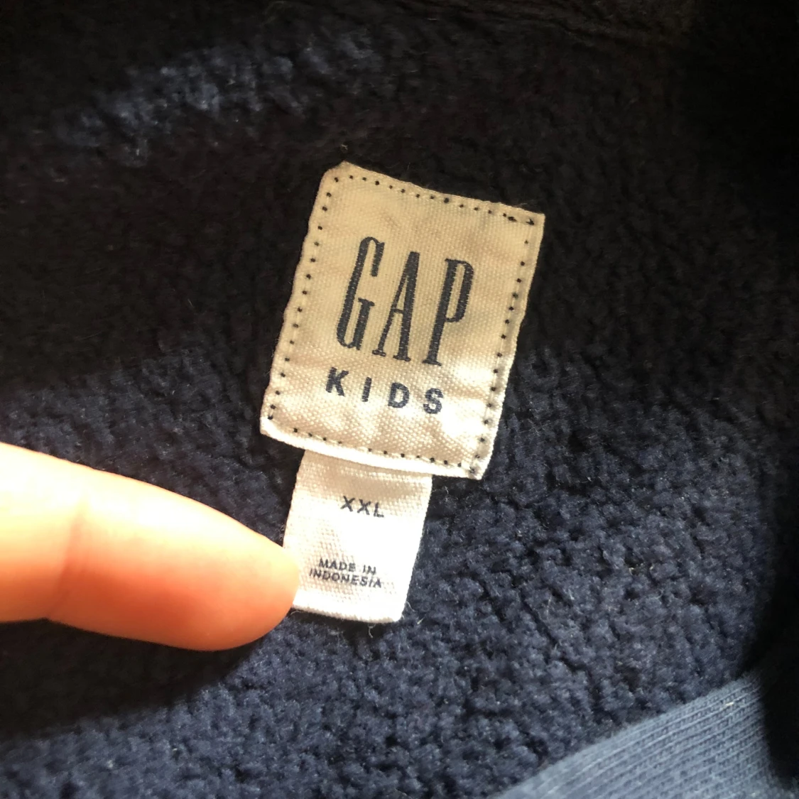 Mörkblå GAP hoodie  - 2