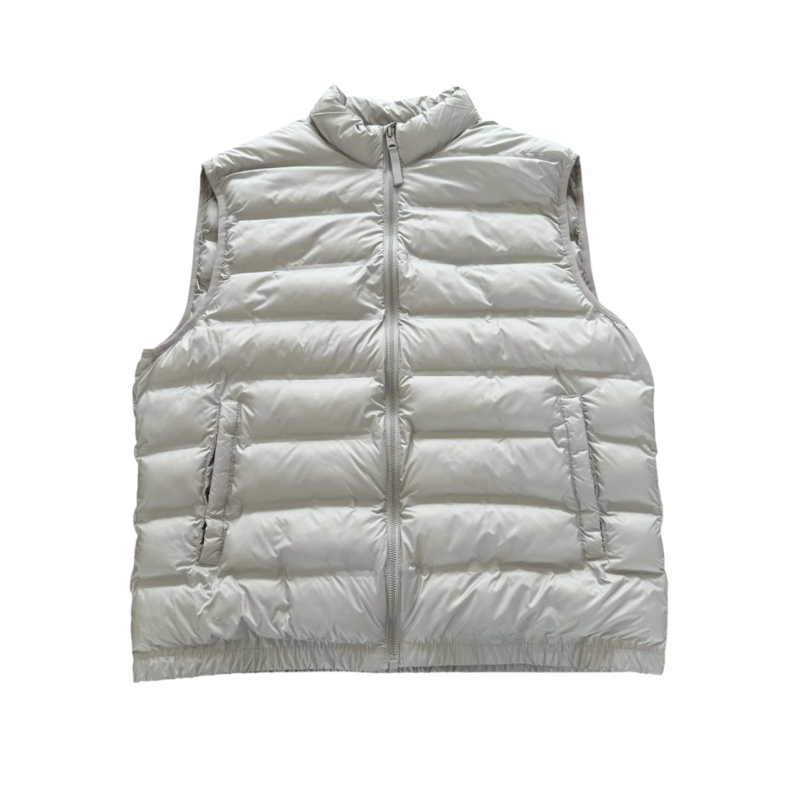 Ljusgrå dunväst från Zara