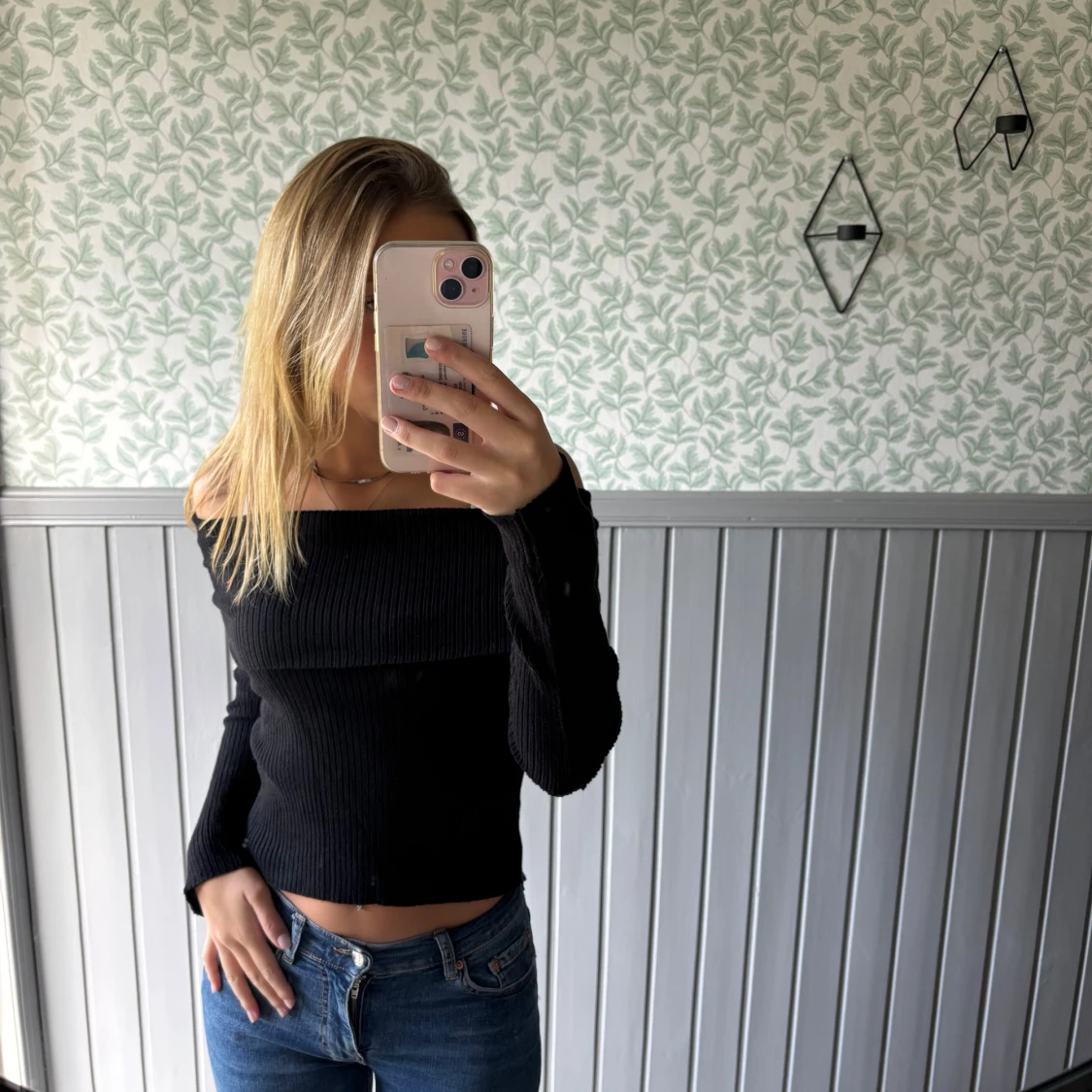 Svart offshoulder ribbad topp