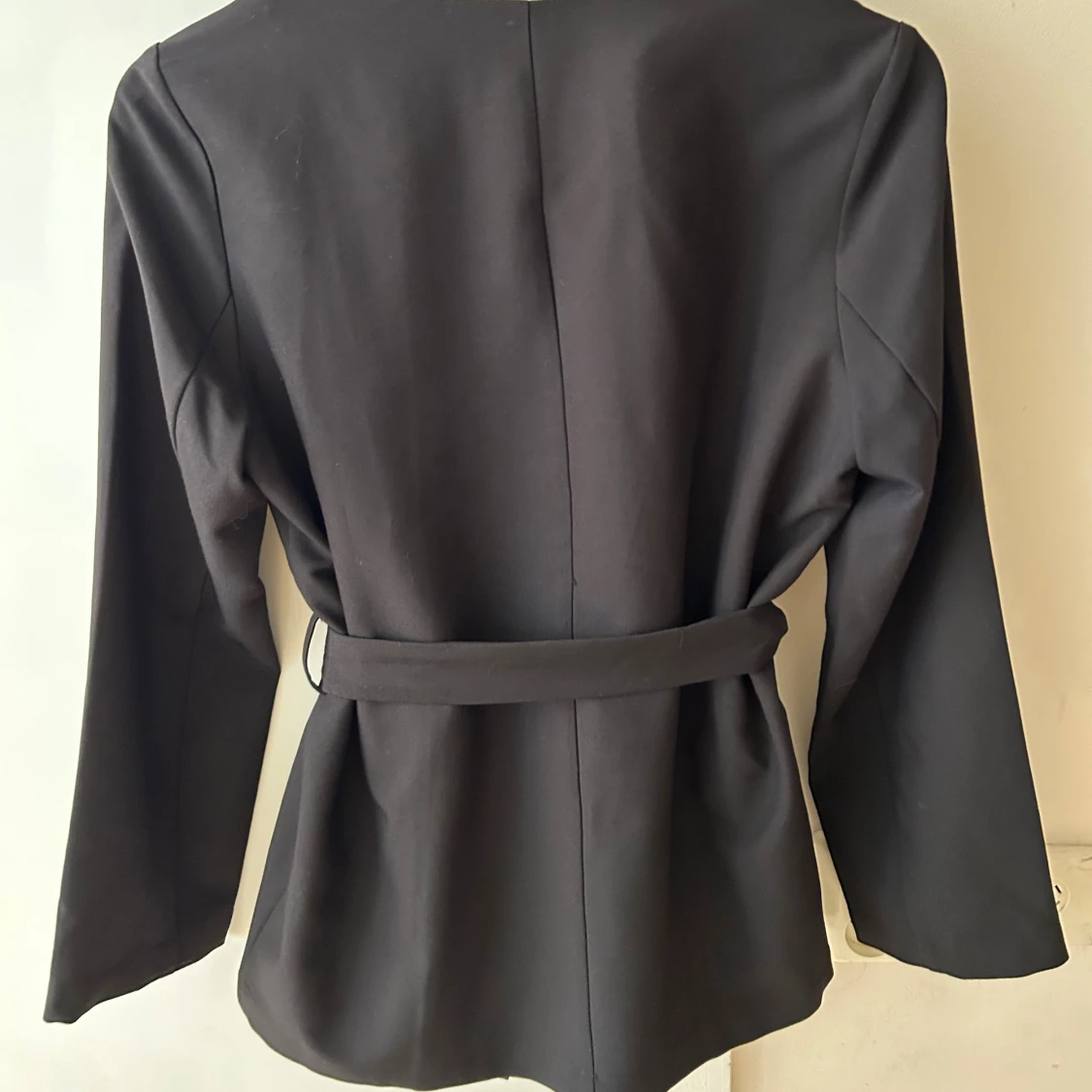 Ny Svart kavajjacka från Pieces - 4