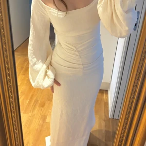 Söker adoore Reno dress strl 34 - Söker enl ovan. Kan även tänka mig byta mot min i strl 32