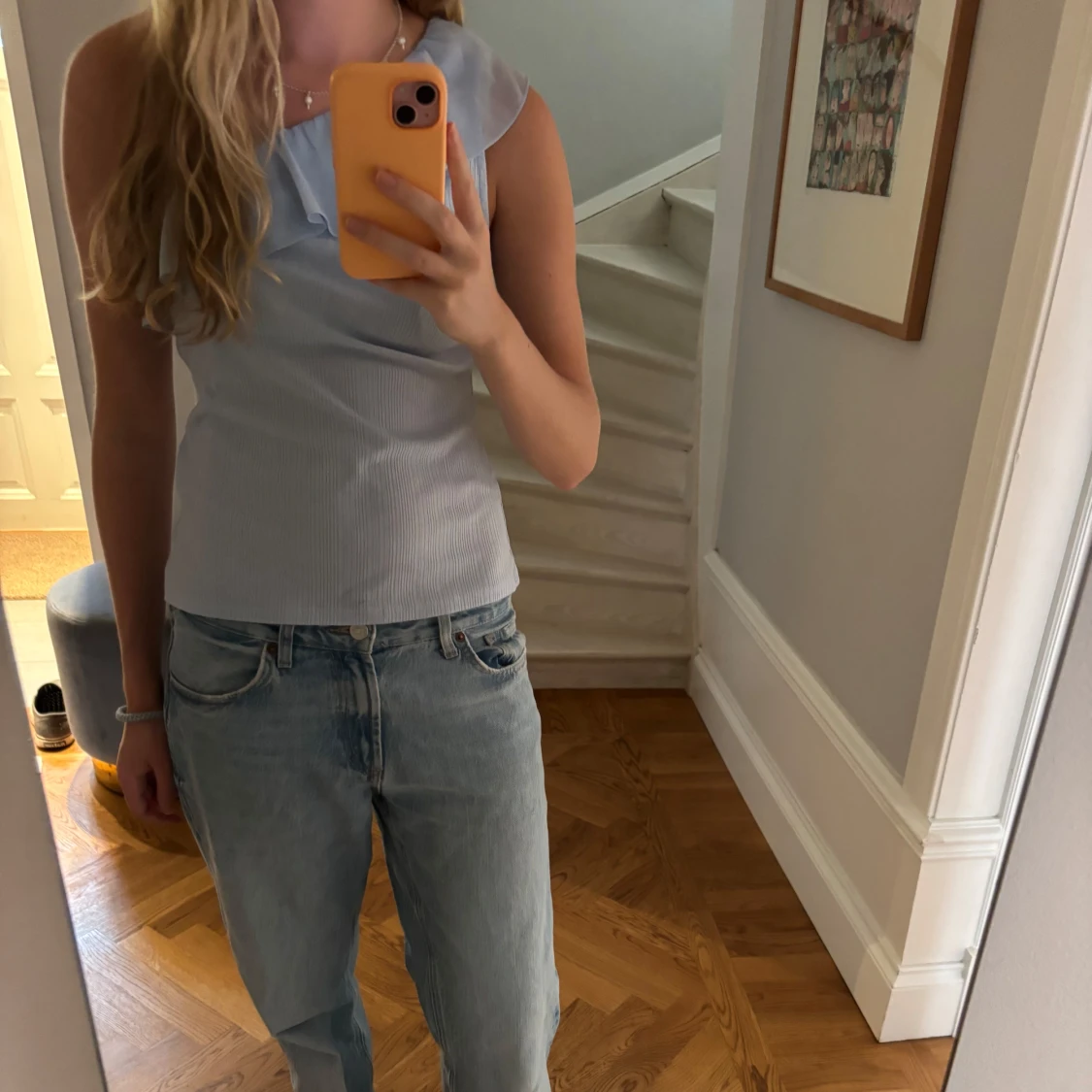 Ljusblå one shoulder volangtopp - 2