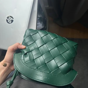 Carin wester väska  - Jätte fin grön väska från Carin wester köpt för ca 600 