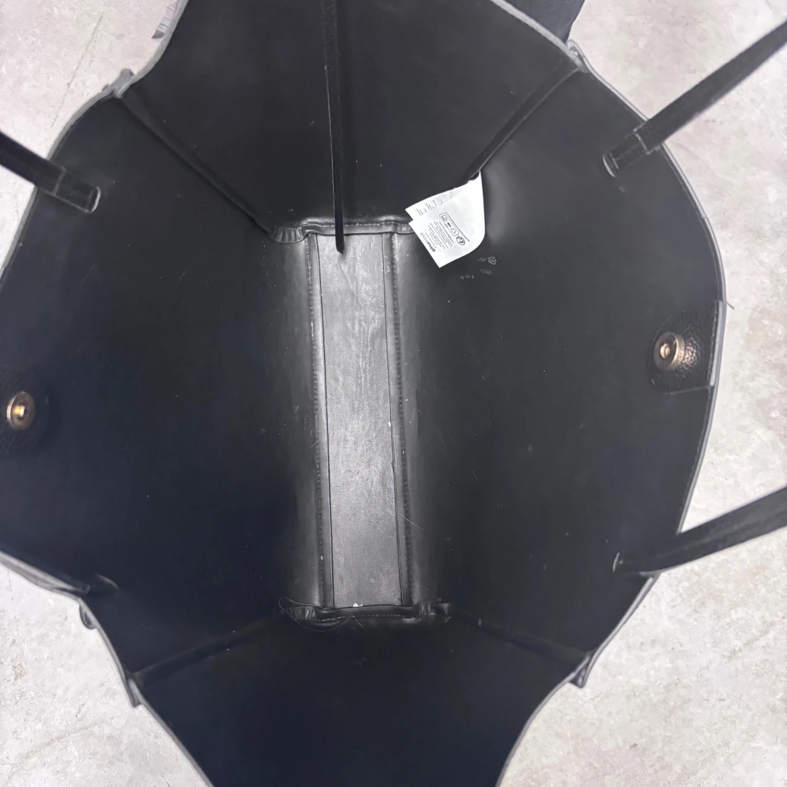 Svart shoppingväska från GinaTricot - 3