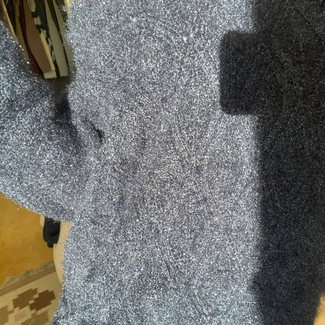 Mörkblå fluffig stickad tröja - 1