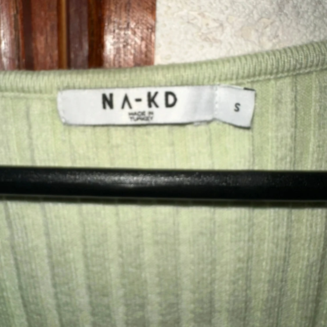 Ljusgrön ribbad kofta från NA-KD - 2