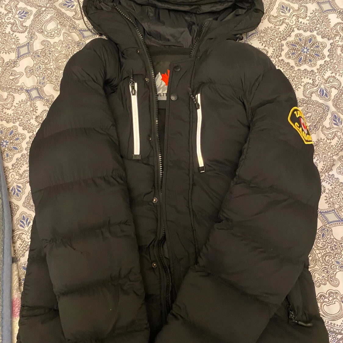 Svart pufferjacka från Zavetti Canada - 2