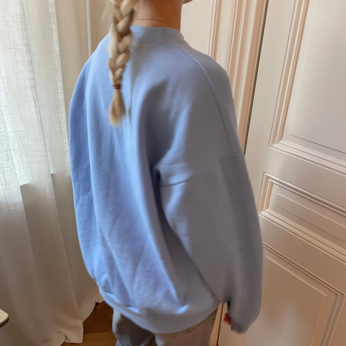 Ljusblå sweatshirt från Mr Winston - 1