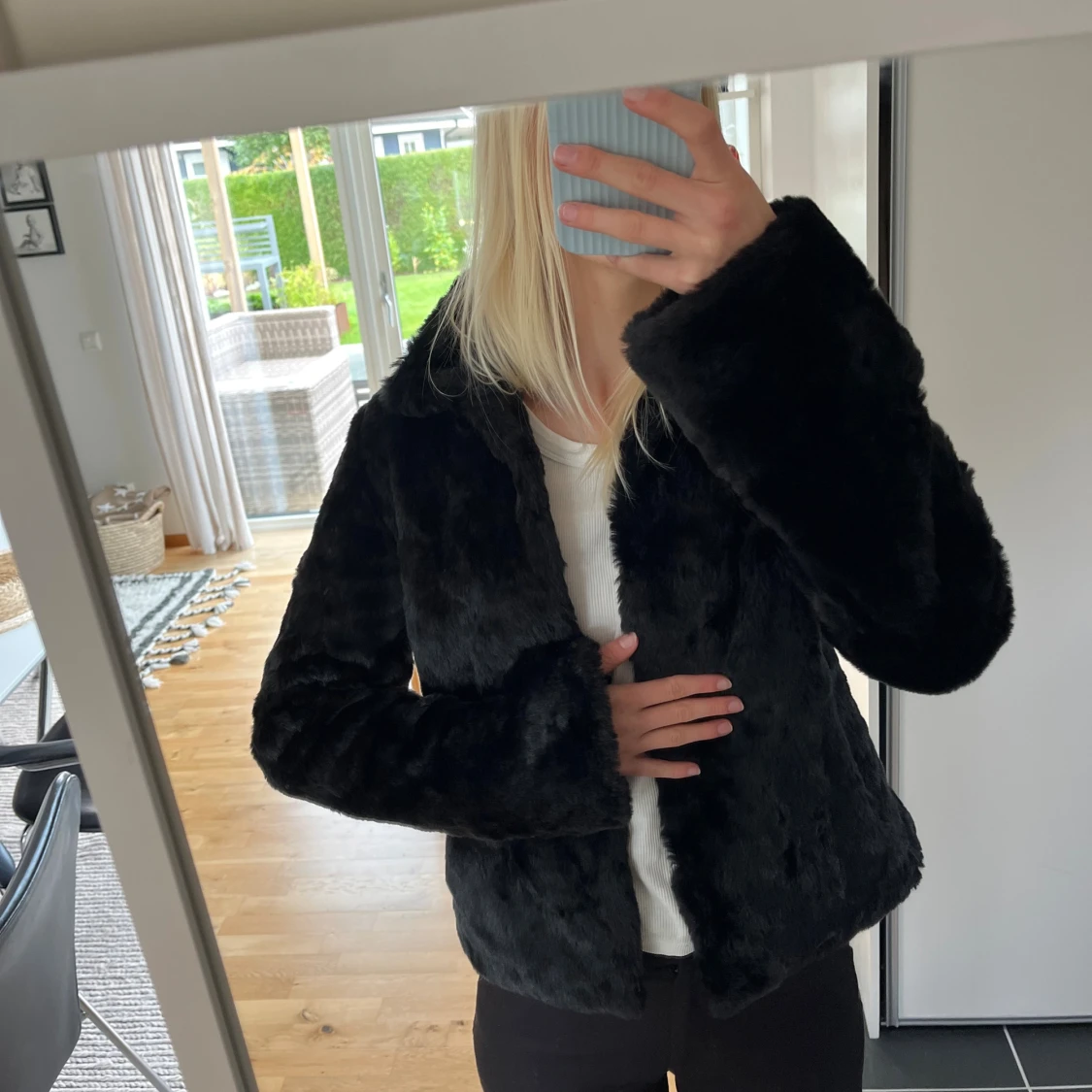 Svart pälsjacka från Zoul - 1