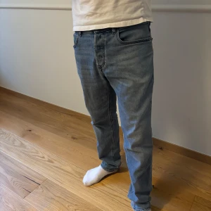 Deisel Jeans - Otroligt feta grå deisel jeans.                                        W30 L30                                                                            Pris kan diskuteras!