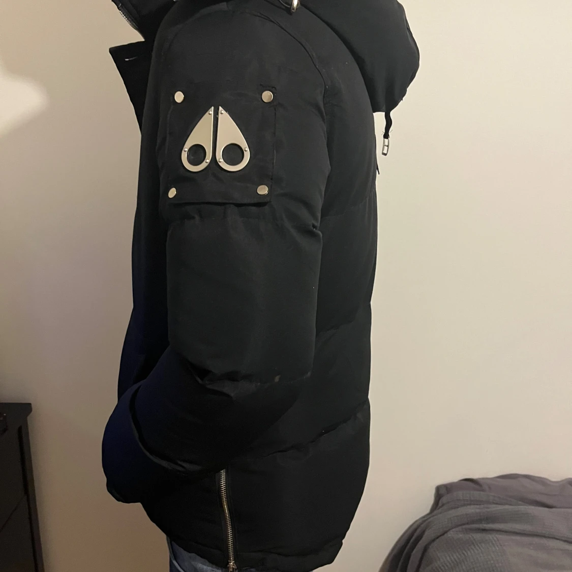 Svart pufferjacka från Moose Knuckles - 2