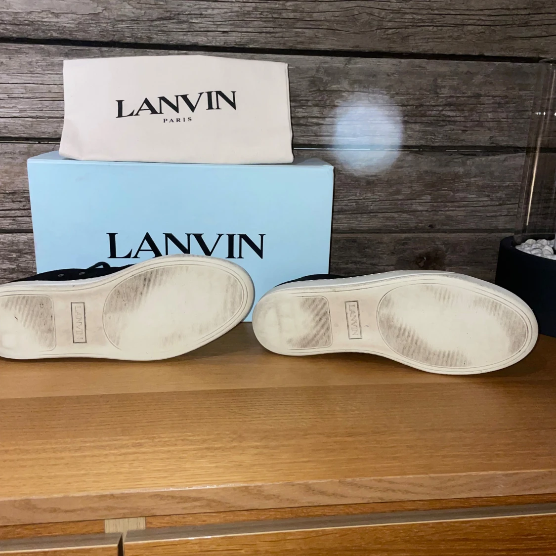 Svarta sneakers från Lanvin i mocka - 1