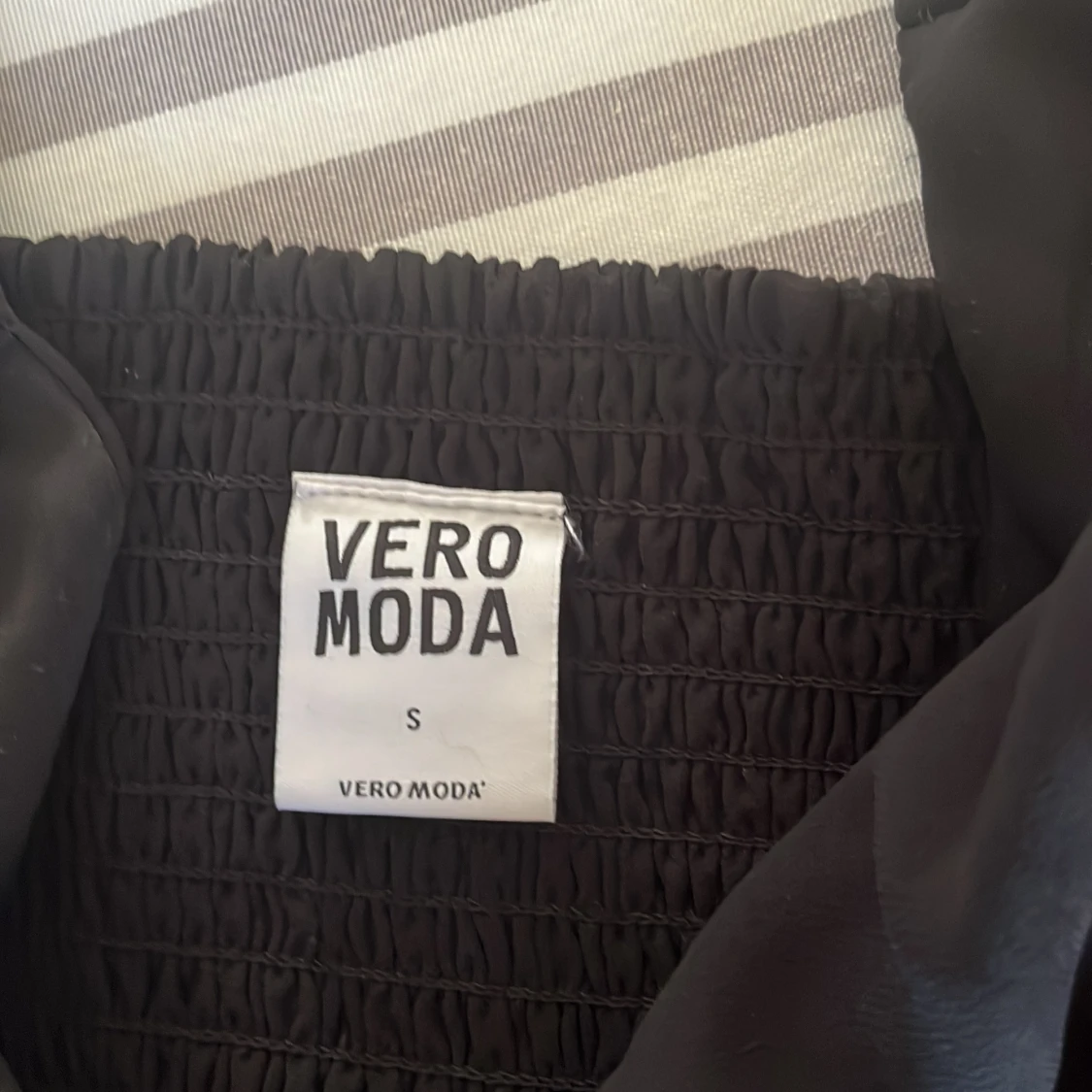 Svart kort klänning Vero Moda S - 2