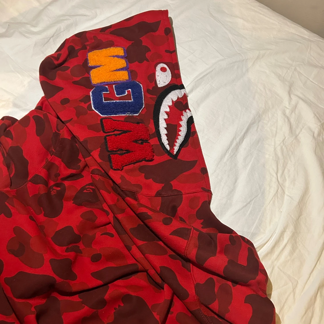 Röd Bape hoodie camouflage  - 2