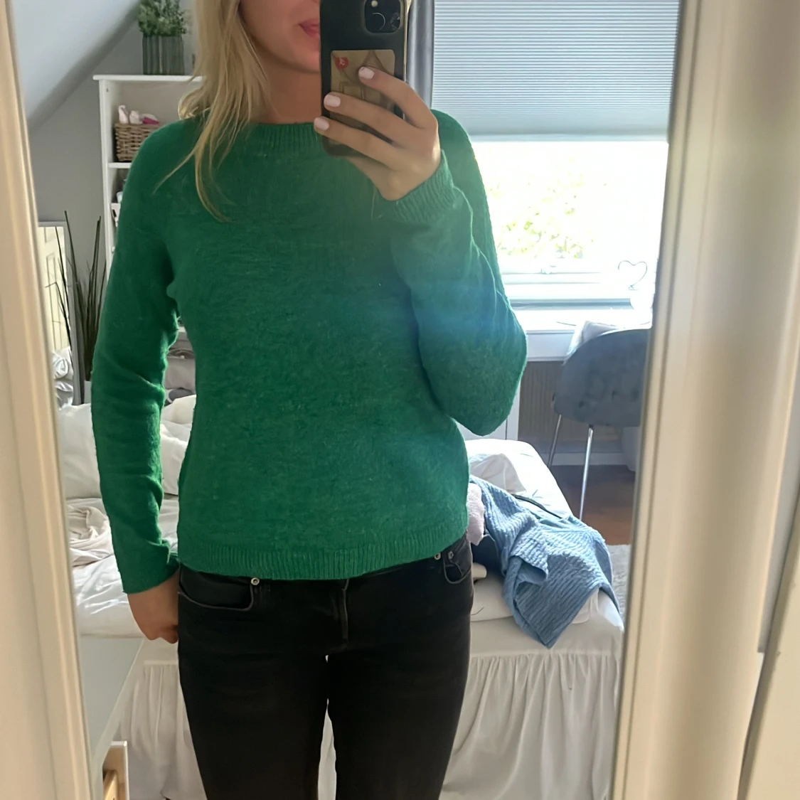 Grön stickad tröja från Pieces