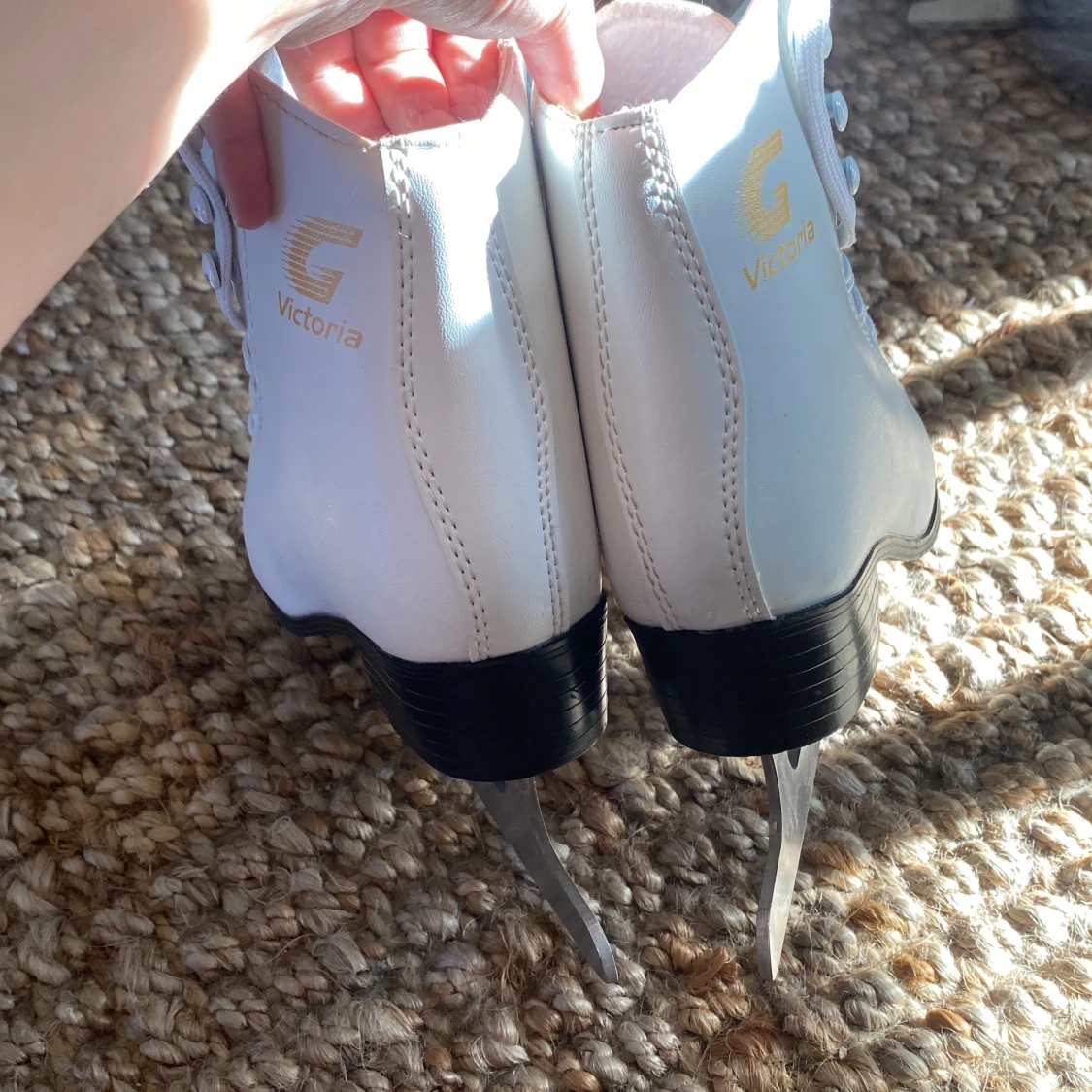 Vita konståkningsskridskor Graf Victoria - 1