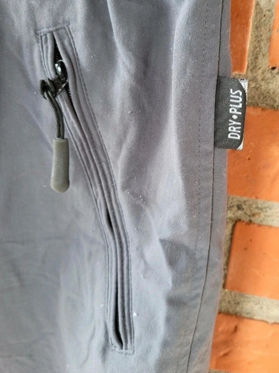 Grå cykel träningsshorts från Nakamura M - 2