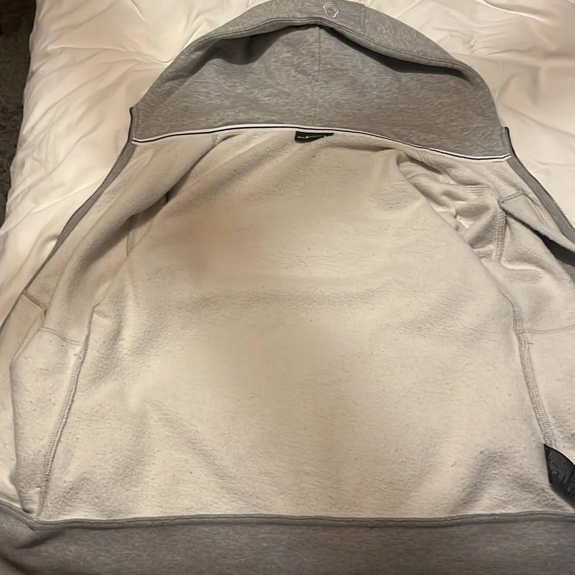 Grå hoodie från sail raicing  - 2