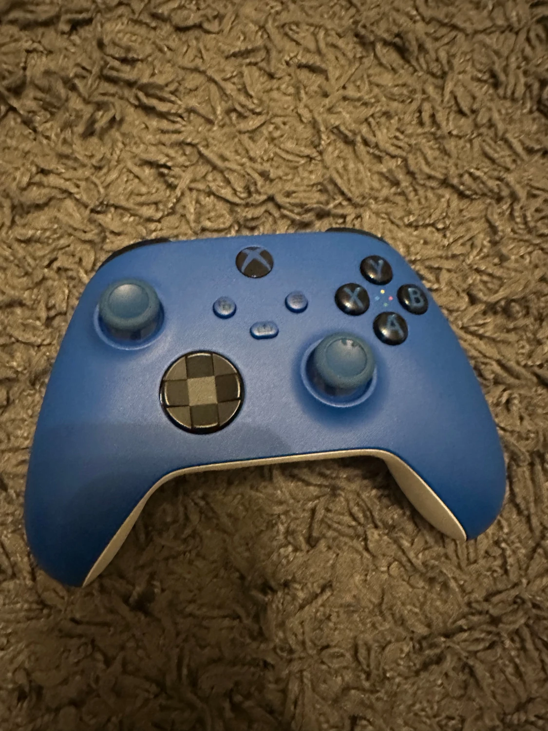 Xbox Series S med två kontroller - 4