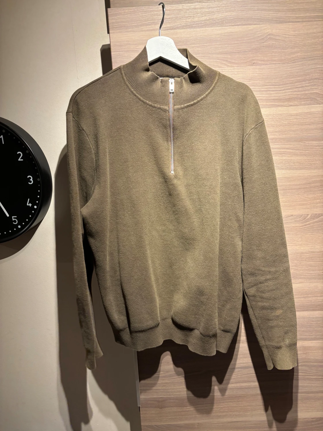 Brun half zip stickad tröja från Zara