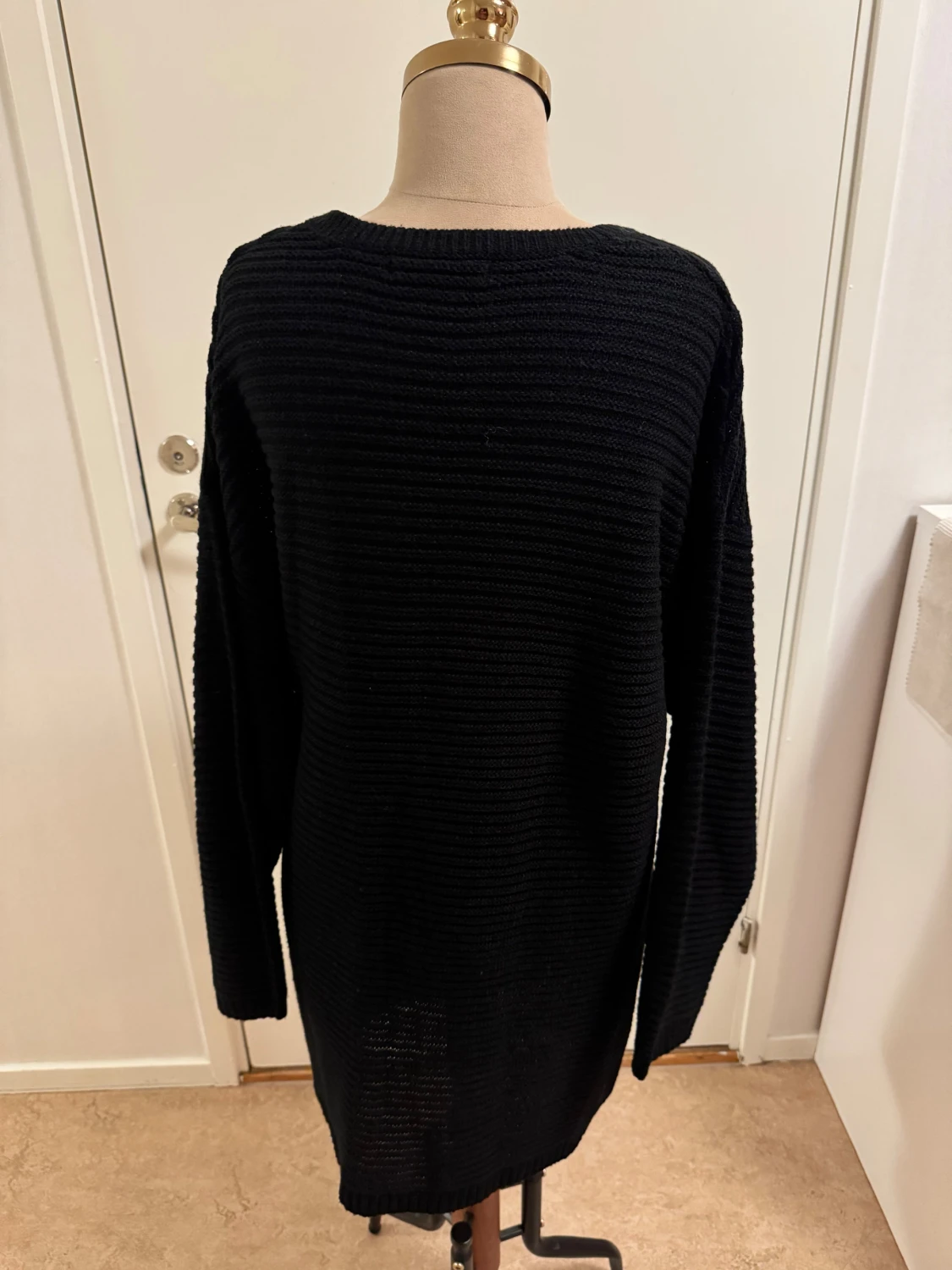 Svart stickad klänning Missguided - 1