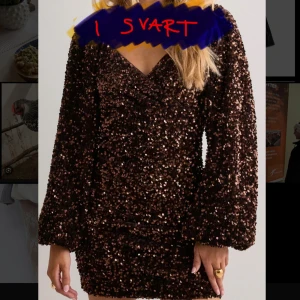 Svart paljettklänning med v-ringning - Min klänning är exakt som denna fast svart! Finns ej att köpa längre! Säljer en svart kort paljettklänning med v-ringad hals och långa ärmar. Klänningen har en glittrig yta som verkligen sticker ut och är perfekt för dig som vill glänsa. Sitter snyggt och har en trendig, lite loose passform. Använd 1 gång!💕