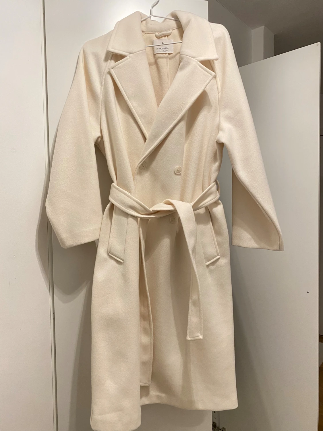 Vit kappa från Stradivarius XL