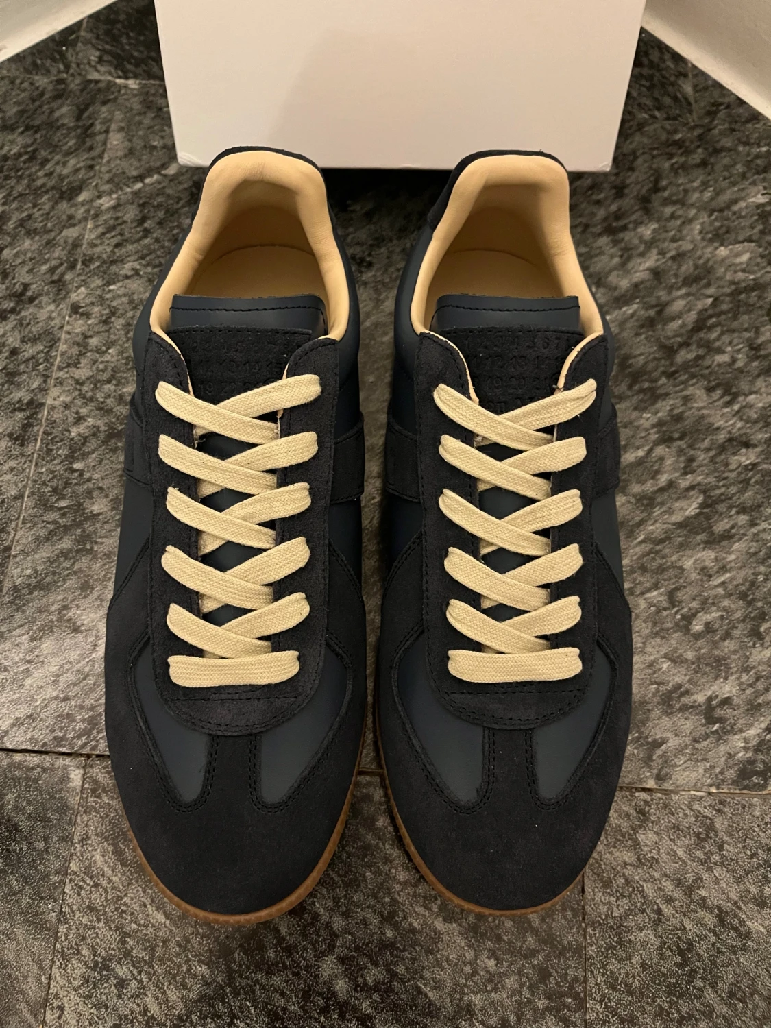 Mörk blåa Maison Margiela Gats - 1