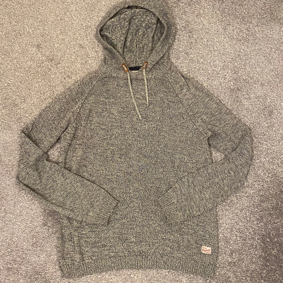 Grå Stickad Hoodie - 2