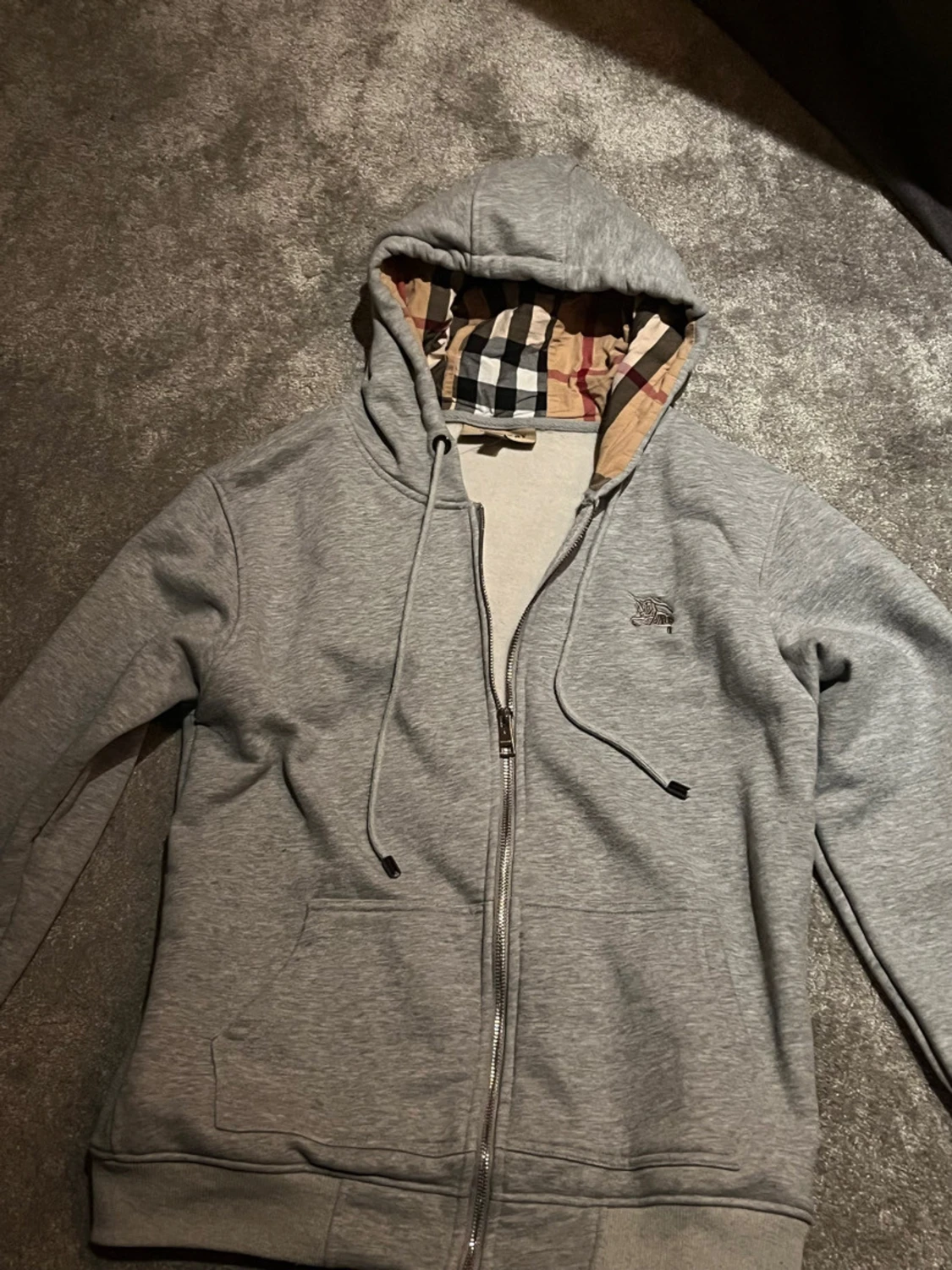 Grå Burberry hoodie