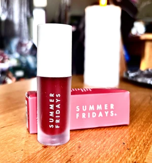 Summer Fridays Rêve Lip oil ”Blush Dreams”! - Summer Fridays Rêve Lip oil ”Blush Dreams”. 4,5 ml. Oanvänt med kartong.